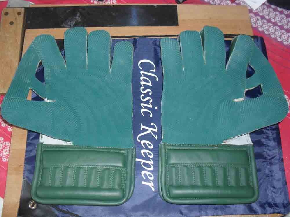 Joshua Byrne all green wicket keeping gloves